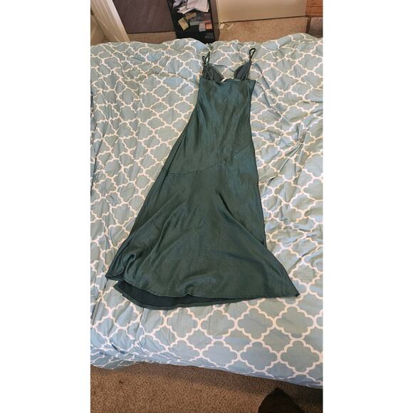 Saints + Secrets Size Small Green Sleeveless Thigh Length Slit Zip Closure Dress - Picture 10 of 10
